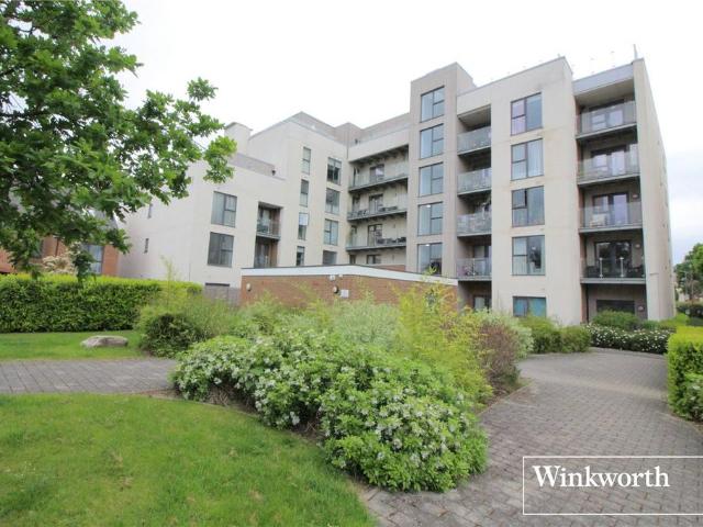 Manor Way, Borehamwood. 1 bed apartment to rent £1,450 pcm £335 pw