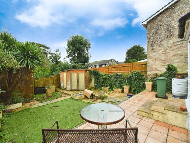 Manor Way, Brighton BN2, 1 bed bungalow to rent, £1,400 pcm | PrimeLocation