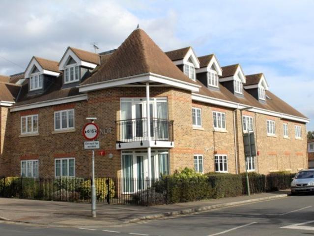 Manor Court, Thorpe Road, Staines Upon Thames, Surrey TW18, 1 bed flat to rent, £1,275 pcm | PrimeLocation