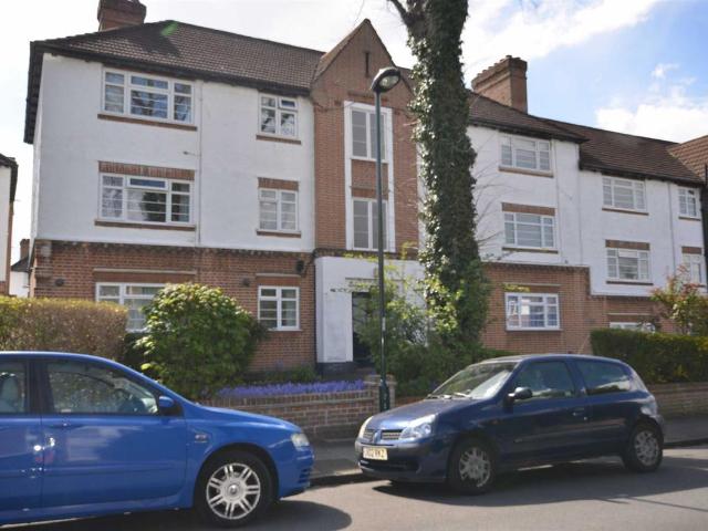 Manor Court, Twickenham TW2, 2 bed flat to rent, £1,900 pcm | PrimeLocation