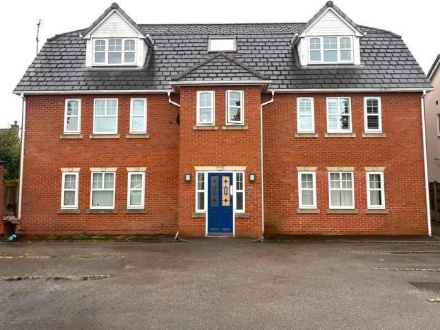 Manor Court, Ashton in Makerfield 1 bed flat to rent £695 pcm £160 pw