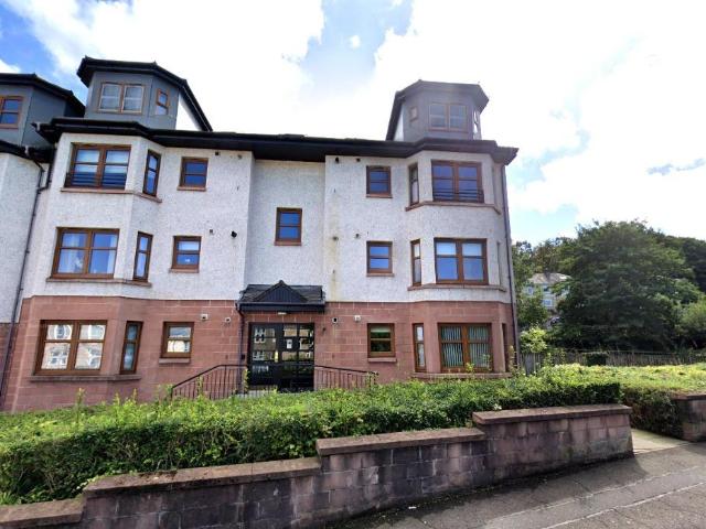 Manor Crescent, Gourock PA19 2 bed flat to rent £675 pcm £156 pw