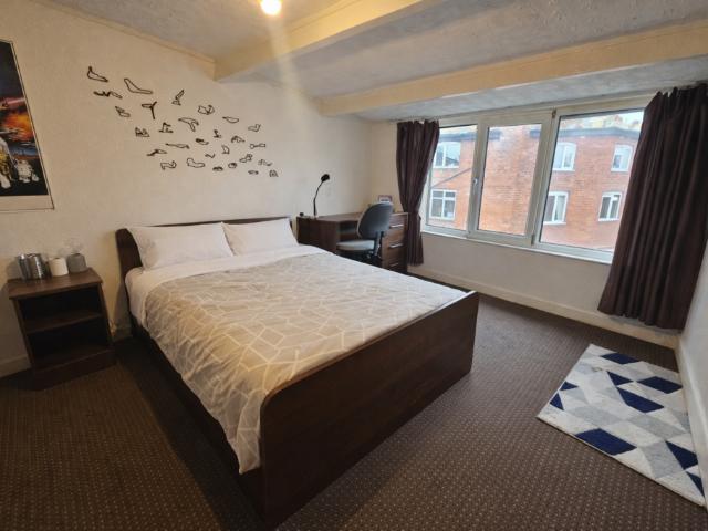 Manor Drive, Leeds 5 bed house to rent £2,882 pcm £665 pw
