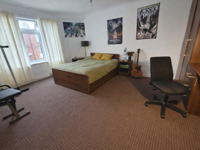 Manor Drive, Leeds 6 bed house to rent £3,146 pcm £726 pw