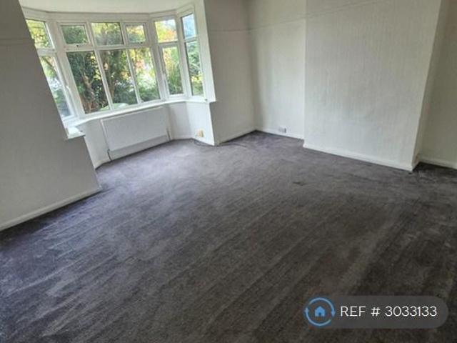 Manor Drive North, York, YO26 2 bed maisonette to rent £1,095 pcm £253 pw