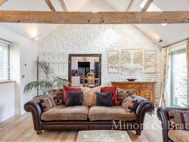 Manor Farm Barns, Witton