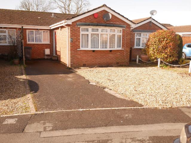 Manor Farm Crescent, Woodside, Weston Super Mare BS24, 2 bed property to rent, £1,300 pcm | PrimeLocation