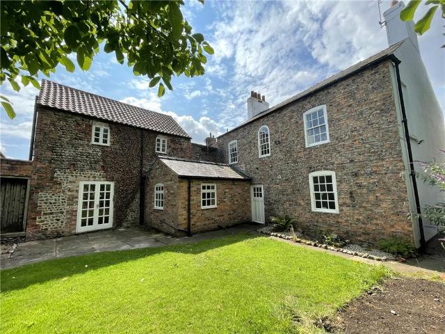 Aldborough, York, North Yorkshire, YO51 4 bed semi detached house to rent £2,400 pcm £554 pw