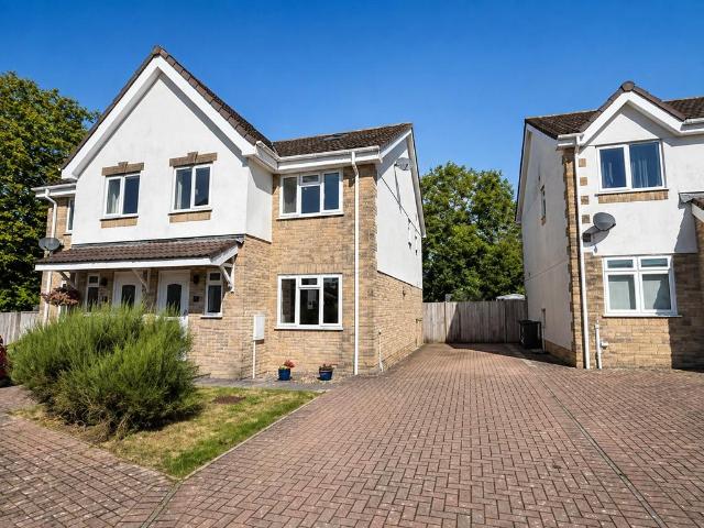 Manor Gardens, Millbrook PL10 4 bed semi detached house to rent £1,350 pcm £312 pw