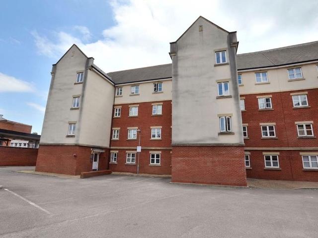 Manor Gardens Close, Loughborough LE11, 2 bed flat to rent, £1,025 pcm | PrimeLocation
