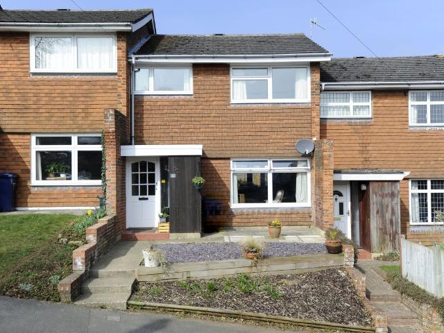 Manor Gardens, Godalming GU7, 3 bed property to rent, £1,800 pcm | PrimeLocation