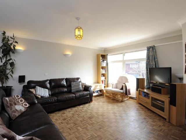 Manor Gardens, Godalming, GU7