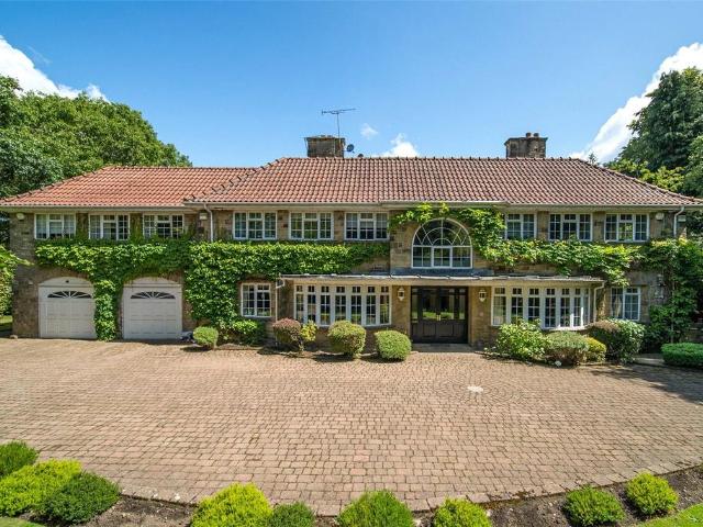Manor Heath, Manor House Lane. 4 bed detached house to rent £8,000 pcm £1,846 pw