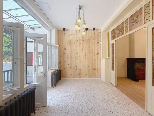 Manor house – 4 bedrooms + 1 office, garden and cellar