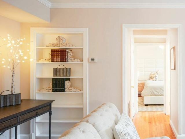 Manor House 1 Bedroom Apartment for Rent at 6 East Nelson Avenue, Alexandria, VA 22301 Del Ray