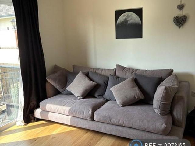 Manor House Way, Isleworth, TW7 1 bed flat to rent £1,700 pcm £392 pw