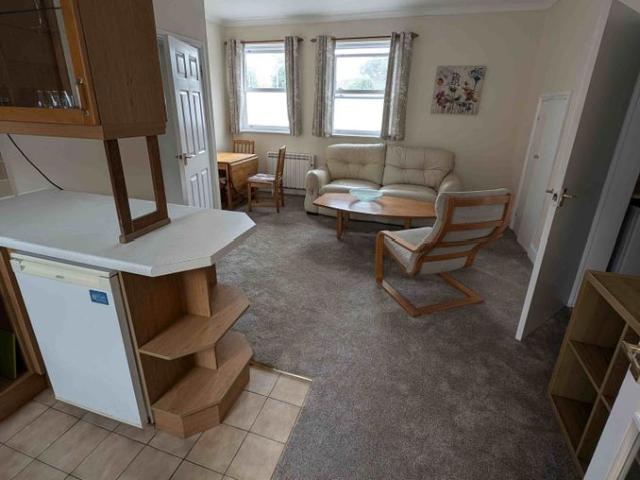 Manor House Lane, Datchet, Slough SL3, 1 bed flat to rent, £1,100 pcm | PrimeLocation