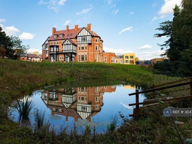 Manor House, Northfield, Birmingham, B31 2 bed flat to rent £1,150 pcm £265 pw