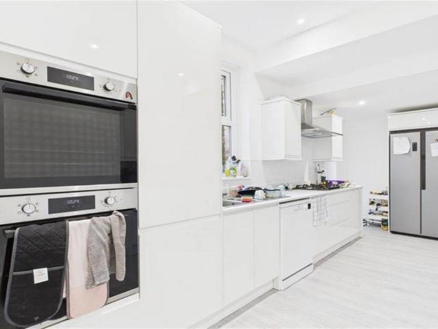 Manor House Road, Jesmond, Newcastle. 8 bed terraced house to rent £6,240 pcm £1,440 pw