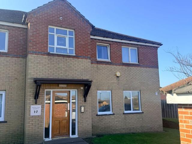 Manor Oaks Gardens, Sheffield S2, 2 bed flat to rent, £895 pcm | PrimeLocation