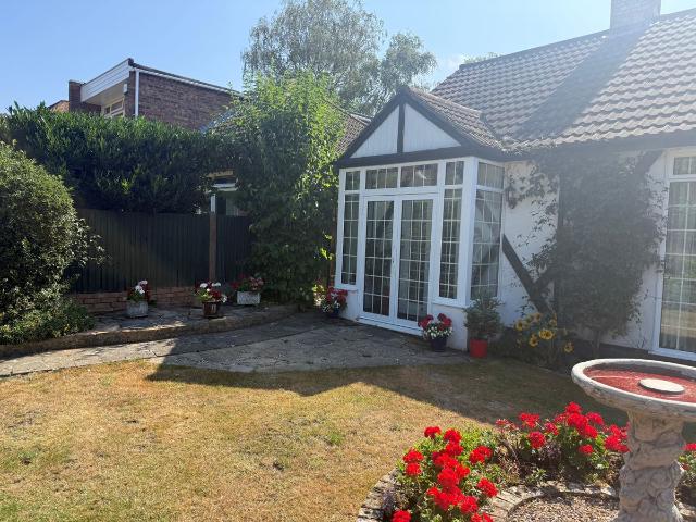 Manor Park, Chislehurst BR7, 1 bed flat to rent, £1,600 pcm | PrimeLocation