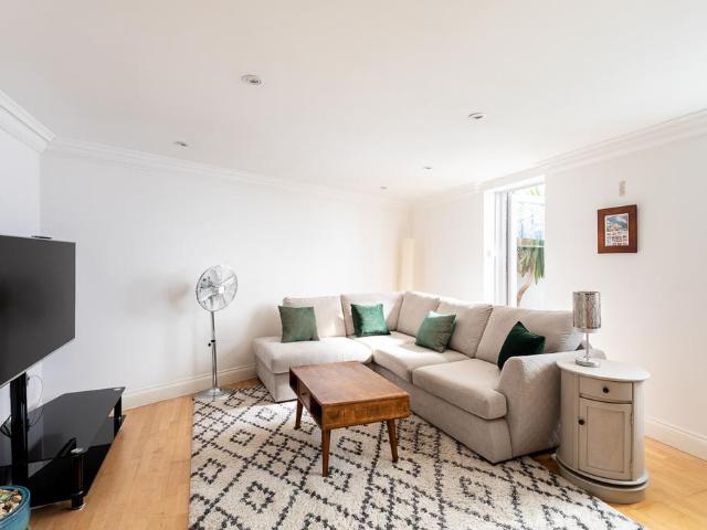 Manor Place, London, SE17 3BG, United Kingdom | 1 bed duplex for rent #119834452 | Rentberry