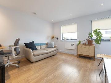 Manor Place, Sutton SM1, 1 bed flat to rent, £1,350 pcm | PrimeLocation