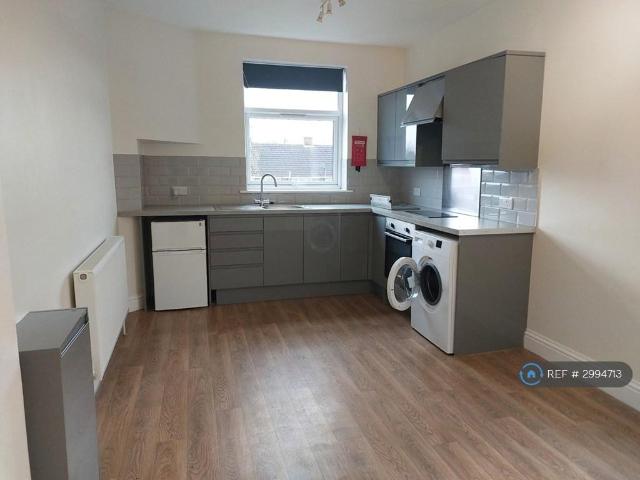 Manor Road, Aylesbury, HP20 1 bed in a house share to rent £625 pcm £144 pw