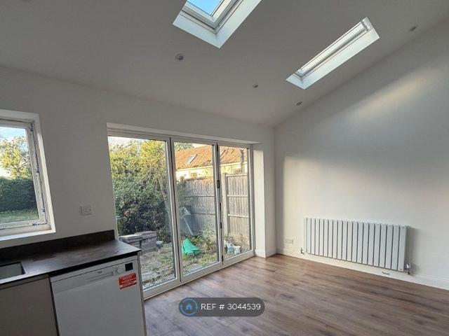 Manor Road, Bedford MK41, 3 bed semi detached house to rent, £1,800 pcm | PrimeLocation