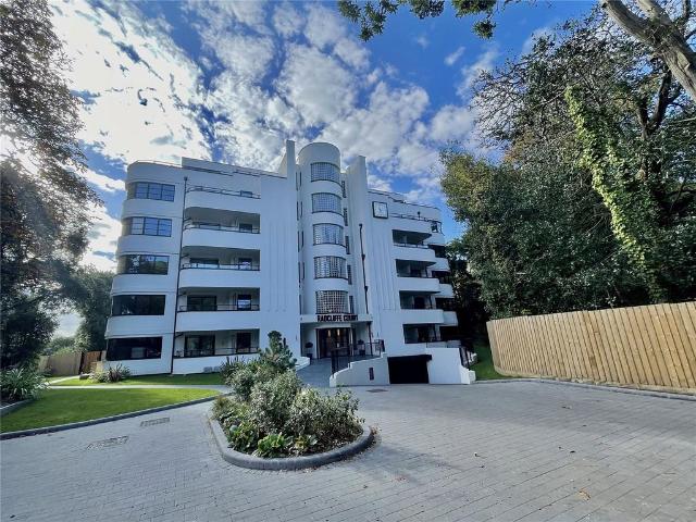 Manor Road, Bournemouth, Dorset, BH1 2 bed apartment to rent £1,850 pcm £427 pw