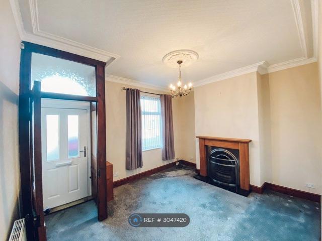 Manor Road, Droylsden, Manchester M43, 2 bed terraced house to rent, £950 pcm | PrimeLocation