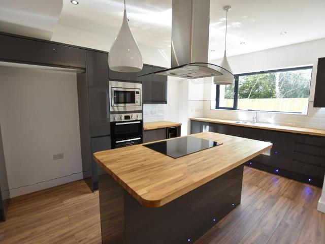 Manor Road, Griston, IP25 4 bed detached house to rent £1,900 pcm £438 pw