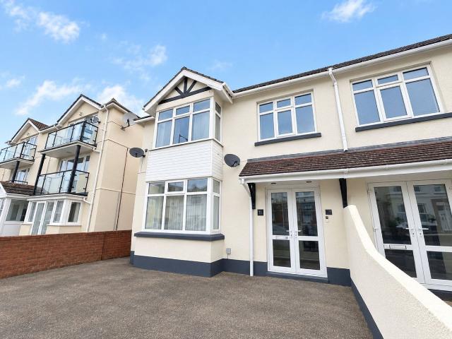 Manor Road, Paignton TQ3, 2 bed flat to rent, £1,150 pcm | PrimeLocation
