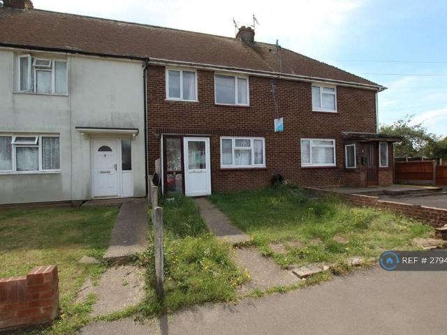 Manor Road, Queenborough, ME11 3 bed terraced house to rent £1,350 pcm £312 pw