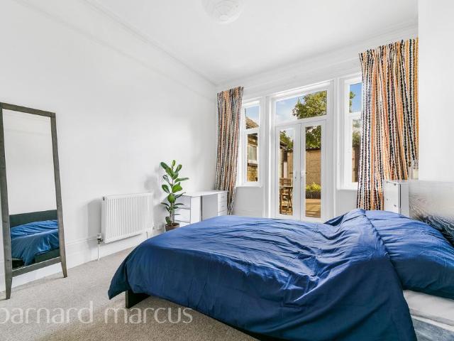 Manor Road, Wallington 1 bed apartment to rent £1,400 pcm £323 pw