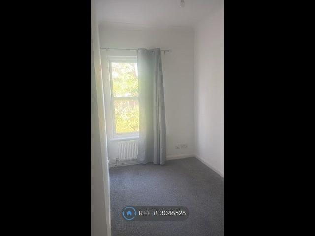 Manor Road, Wallington SM6, 1 bed terraced house to rent, £1,200 pcm | PrimeLocation