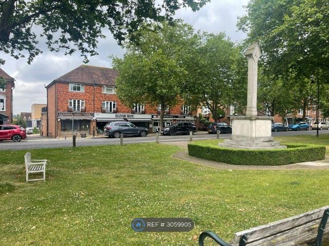 Manor Row, Tenterden TN30, 2 bed maisonette to rent, £1,250 pcm | PrimeLocation