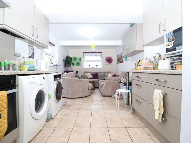 Manor Street, Heath CF14, 6 bed terraced house to rent, £3,090 pcm | PrimeLocation