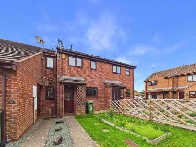 Manorside, Badsey 2 bed terraced house to rent £925 pcm £213 pw