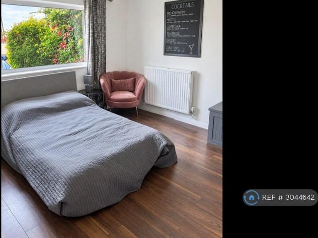 Manorville Road, Hemel Hempstead, HP3 1 bed flat to rent £1,200 pcm £277 pw