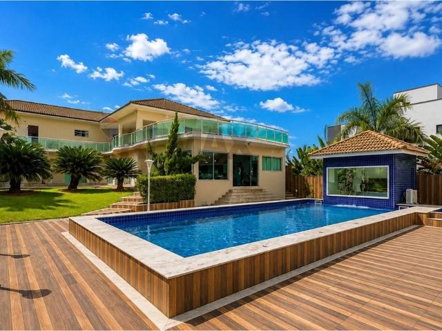 MANSÃO DE ALTO PADRÃO NO RESIDENCIAL BOUGAINVILLÉE IV