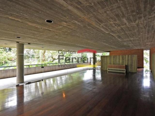 Mansão de Luxo no Cidade Jardim 3.100m² de Terreno, Piscina e Elegância Absoluta