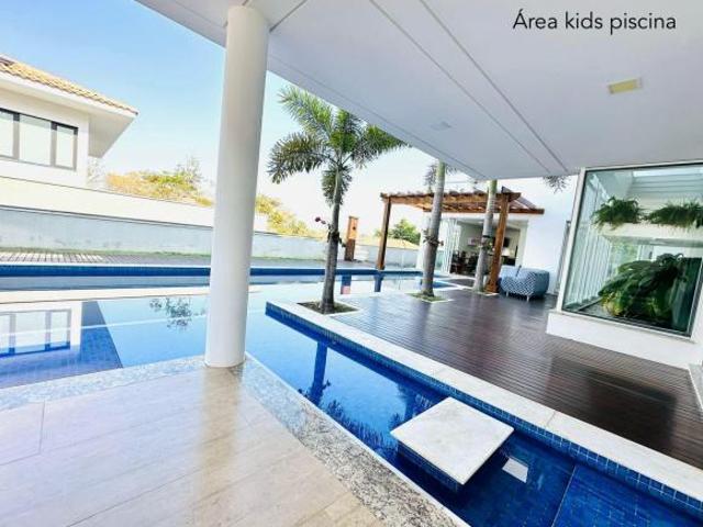 Mansão de Luxo no Condomínio Bosques do Junqueira 5 Quartos, Piscina e Área Gourmet