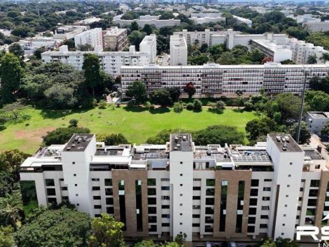 Mansão Suspensa na Asa Sul com 404m²