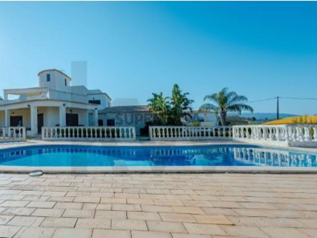 MANSÃO T4 em PORTIMÃO Urb Mte Canelas 9200 m2, Piscina, Estúdio, Court Ténis, Garagem, Jardim