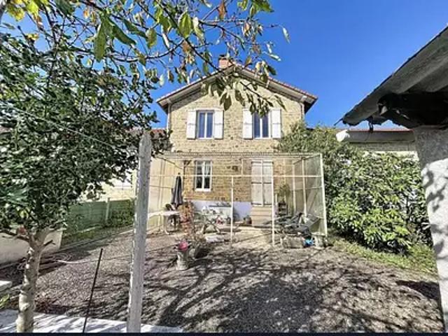 Mansac 19520 Achat / Vente maison 2 pièces t2 au dernier étage parking
