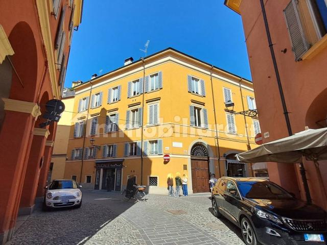 Mansarda via Canalino 16, Centro Storico, Modena