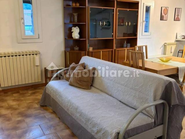 Mansarda via Ferdinando Jacoli 7, Centro, Pavullo nel Frignano