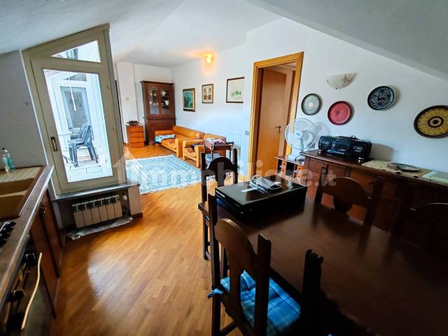 Mansarda via per Gignese 54, Stresa