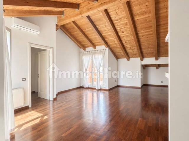 Mansarda viale Cesare Battisti 15, Centro Storico, Pavia
